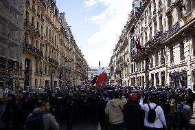 Protest against the Sanitary Pass - Paris