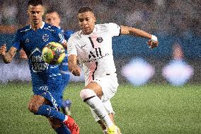 ES Troyes Aube Champagne v Paris Saint-Germain - Ligue 1- Troyes