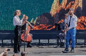 Olympic handover ceremony - Woodkid concert - Paris