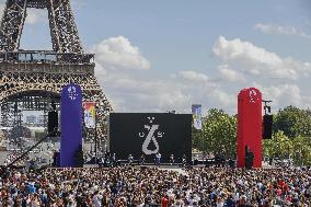 Olympic handover ceremony - Woodkid concert - Paris