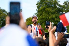 Olympic Athletes Meets The Public - Paris