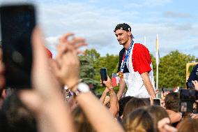 Olympic Athletes Meets The Public - Paris
