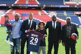 Ten Years of High End Transfers At PSG
