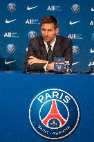 Lionel MessiUnveiling Press Conference - Paris