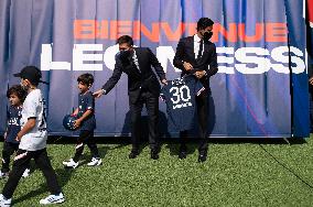 Lionel Messi Unveiling Press Conference - Paris