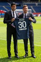 Lionel Messi Unveiling Press Conference - Paris