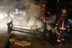 Syrian Shops And Cars Smashed - Ankara