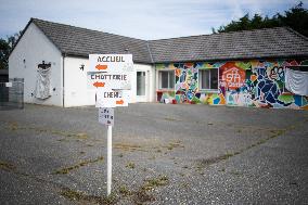 Abandoned Animals At The SPA - Vaux-le-Penil