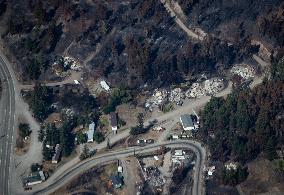 White Rock Lake Wildfire Expected To Grow - Canada