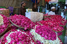 Selling Rose petals in Rajasthan