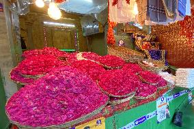 Selling Rose petals in Rajasthan