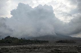 Ghost village in Sumatra abandoned since volcanic eruptions