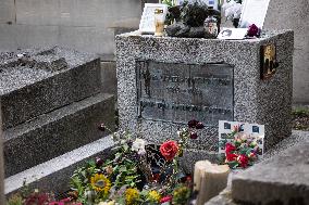 Illustrations Of The Pere Lachaise Cemetery - Paris