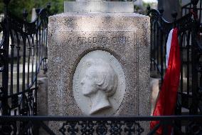 Illustrations Of The Pere Lachaise Cemetery - Paris