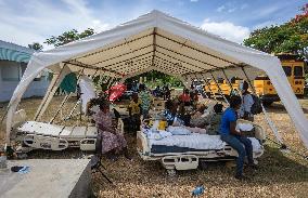 Haitians Seek Help At Overloaded Hospitals - Les Cayes