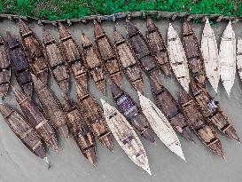 Traditional wooden boats production - Bangladesh