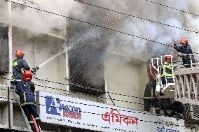 Fire at six-storey building in Dhaka - Bangladesh