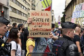 Yellow Vests' rally against the health pass - Paris