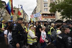 Yellow Vests' rally against the health pass - Paris