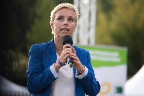 Ending of the French Green Party Summer Days - Poitiers