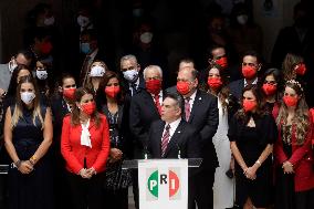 Opposition Legislative Va Por México Against President Of Mexico
