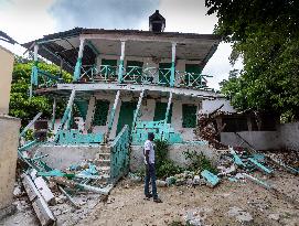 Thousands Left Homeless After Quake - Haiti