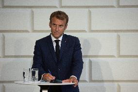 Emmanuel Macron visits Trinity College - Dublin