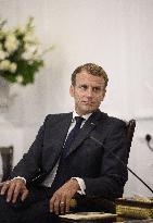 Emmanuel Macron and Irakian Prime Minister Moustafa Al-Kazimi make a statement to the press - Bagdad