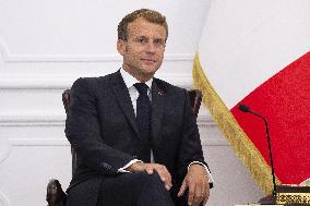 Emmanuel Macron and Irakian Prime Minister Moustafa Al-Kazimi make a statement to the press - Bagdad