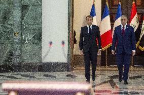 Emmanuel Macron and Irakian Prime Minister Moustafa Al-Kazimi make a statement to the press - Bagdad