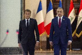 Emmanuel Macron and Irakian Prime Minister Moustafa Al-Kazimi make a statement to the press - Bagdad