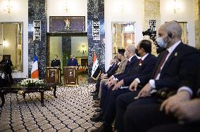 Emmanuel Macron and Irakian Prime Minister Moustafa Al-Kazimi make a statement to the press - Bagdad