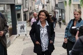 Anne Hidalgo walks throught the streets during the summer annual PS congress- Blois