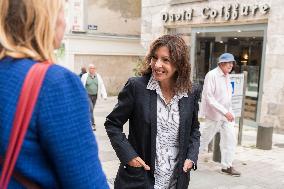 Anne Hidalgo walks throught the streets during the summer annual PS congress- Blois