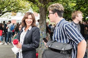 Anne Hidalgo walks throught the streets during the summer annual PS congress- Blois