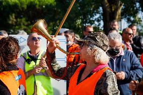 Les Republicains Summer University - ADCGELA Manifestation - La Baule