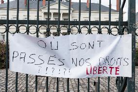 Protesters against the sanitary pass and vaccination - Blois