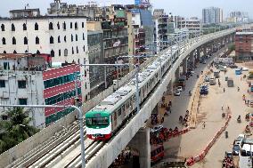 Metro rail makes test trip in Dhaka