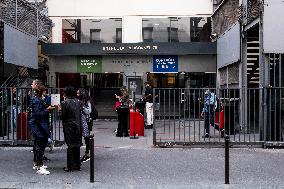 Sanitary Control Of Employees At Galeries Lafayette - Paris