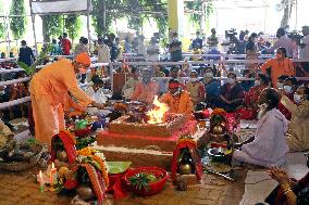 Devotees Prepare Annual Hindu Festival - Dhaka