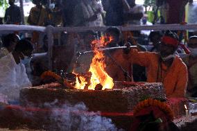 Devotees Prepare Annual Hindu Festival - Dhaka