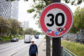 Paris introduces citywide 30 kmh speed limit