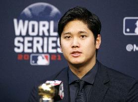Ohtani gets special award from MLB commissioner