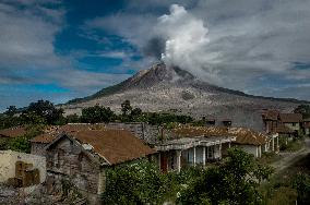 Sinabung Volcano Spews A Massive Column Of Smoke - Sumatra