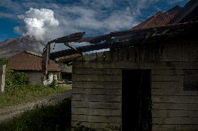 Sinabung Volcano Spews A Massive Column Of Smoke - Sumatra