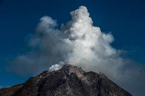 Sinabung Volcano Spews A Massive Column Of Smoke - Sumatra