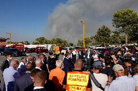 Macron visits wildfire area - Le Luc