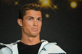 Manchester City In Talks To Sign Ronaldo