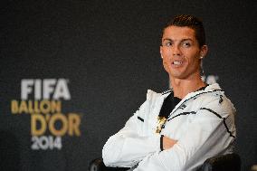 Manchester City In Talks To Sign Ronaldo