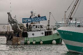 Sea Shepherd join fishermen demo against offshore wind plan â Le Havre